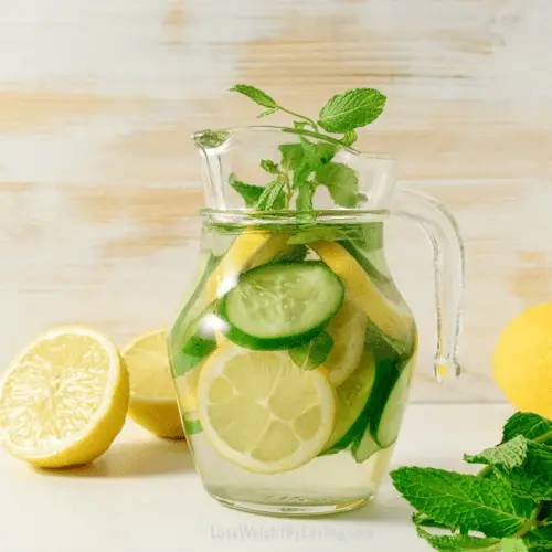 Cucumber Lemon Water for Weight Loss {HOMEMADE DETOX DRINKS}