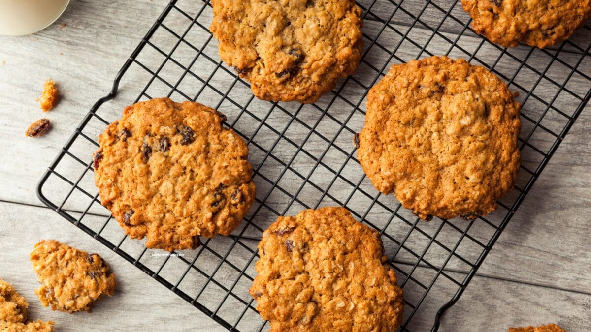 10 Healthy Oatmeal Cookies