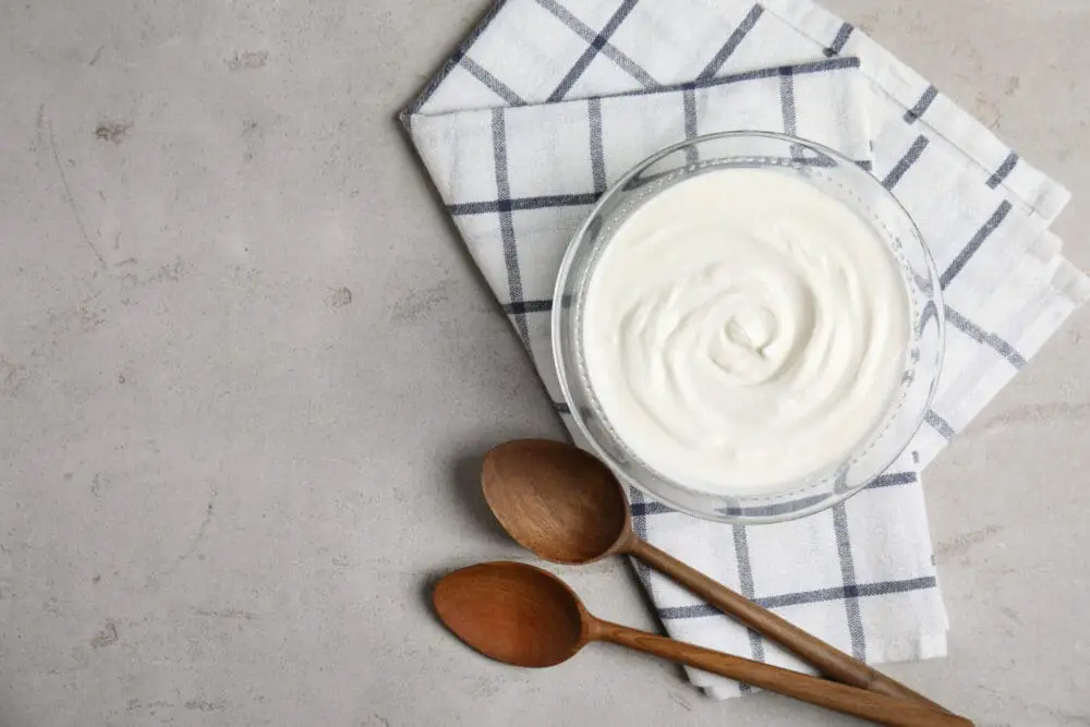 Low Calorie Instant Pot Yogurt with and without a yogurt button