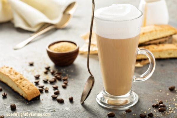 almond milk latte calories