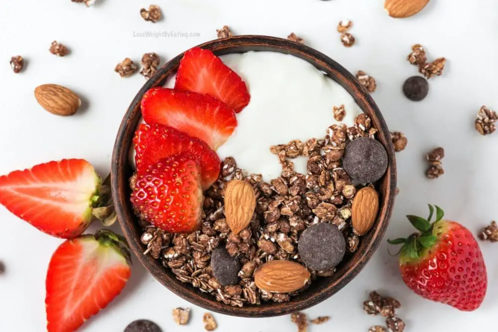 10 Breakfast Greek Yogurt Fruit Bowl Recipes