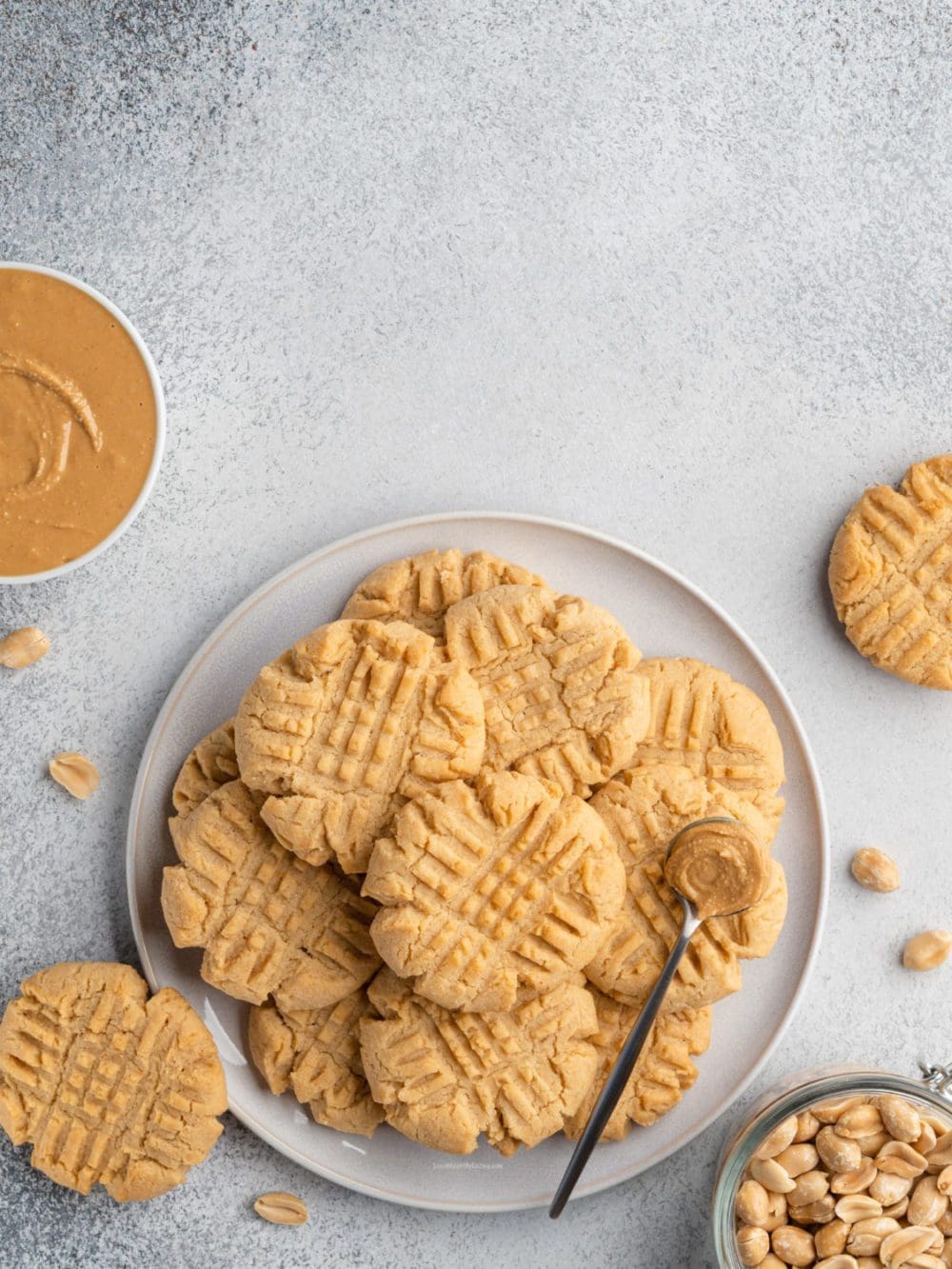 3 ingredient peanut butter cookies