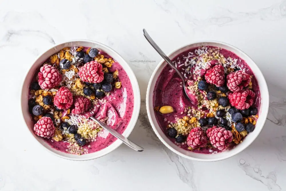 Low Calorie Berry Smoothie Protein Bowls