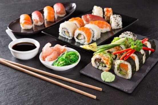 10 Low Calorie Sushi Ideas (Healthy Ordering Guide)