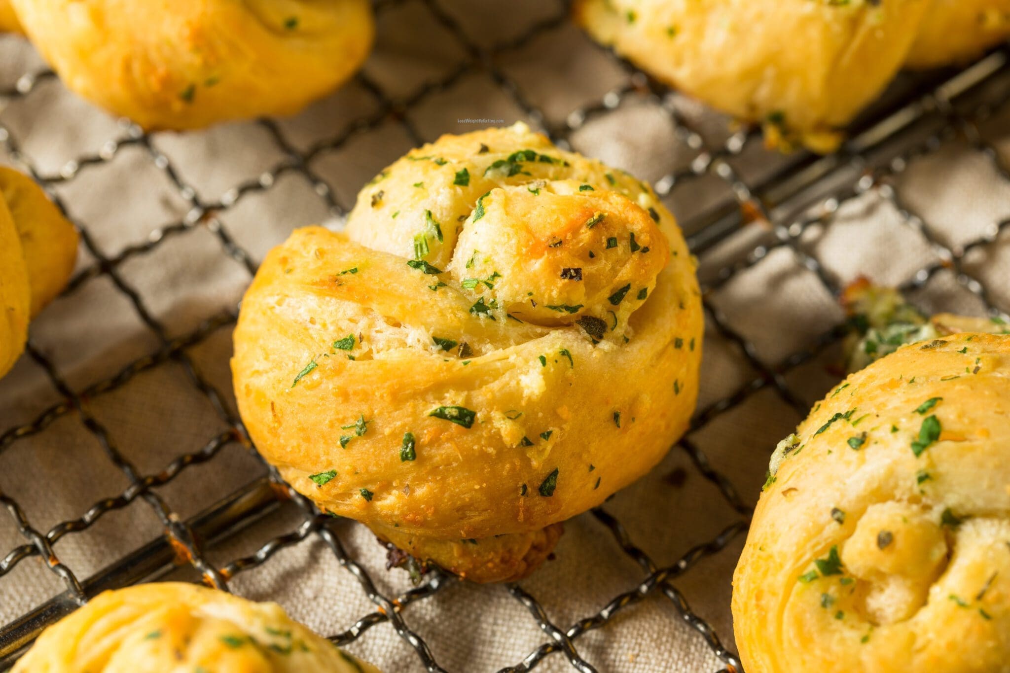 low-calorie-garlic-knots-lose-weight-by-eating