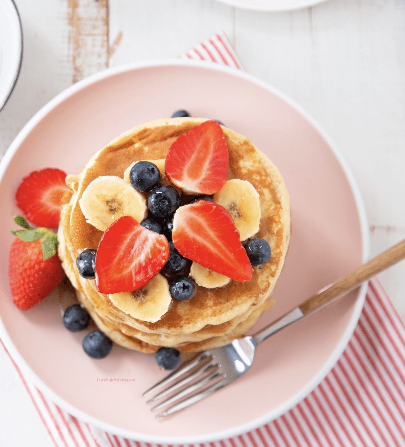 low-calorie-high-protein-banana-pancakes