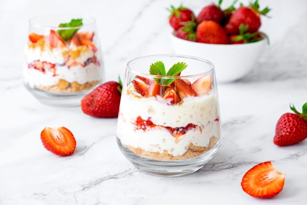 Low Calorie Strawberry Shortcake Cups