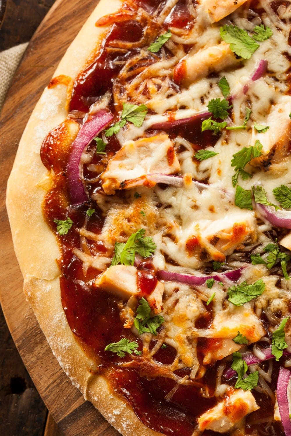 Low Calorie BBQ Chicken Pizza