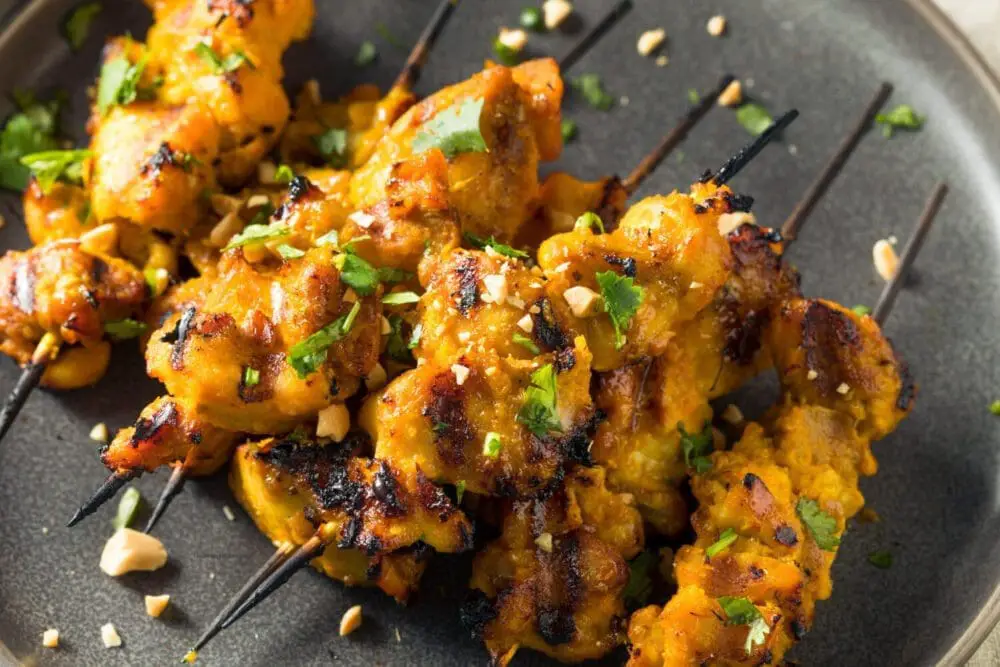 Low Calorie Chicken Satay with Peanut Sauce