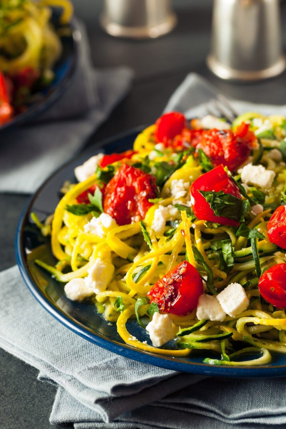 Low Calorie Zucchini Noodles with Tomatoes and Feta