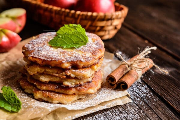 Healthy Apple Pancakes