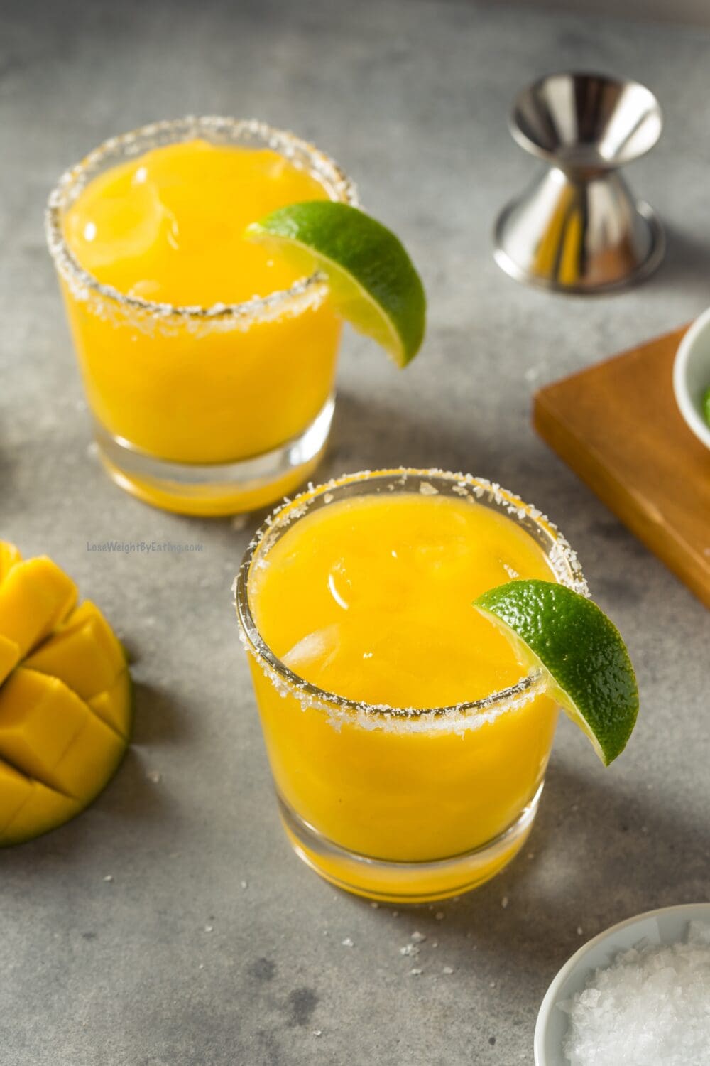 Low Calorie Mango Margaritas